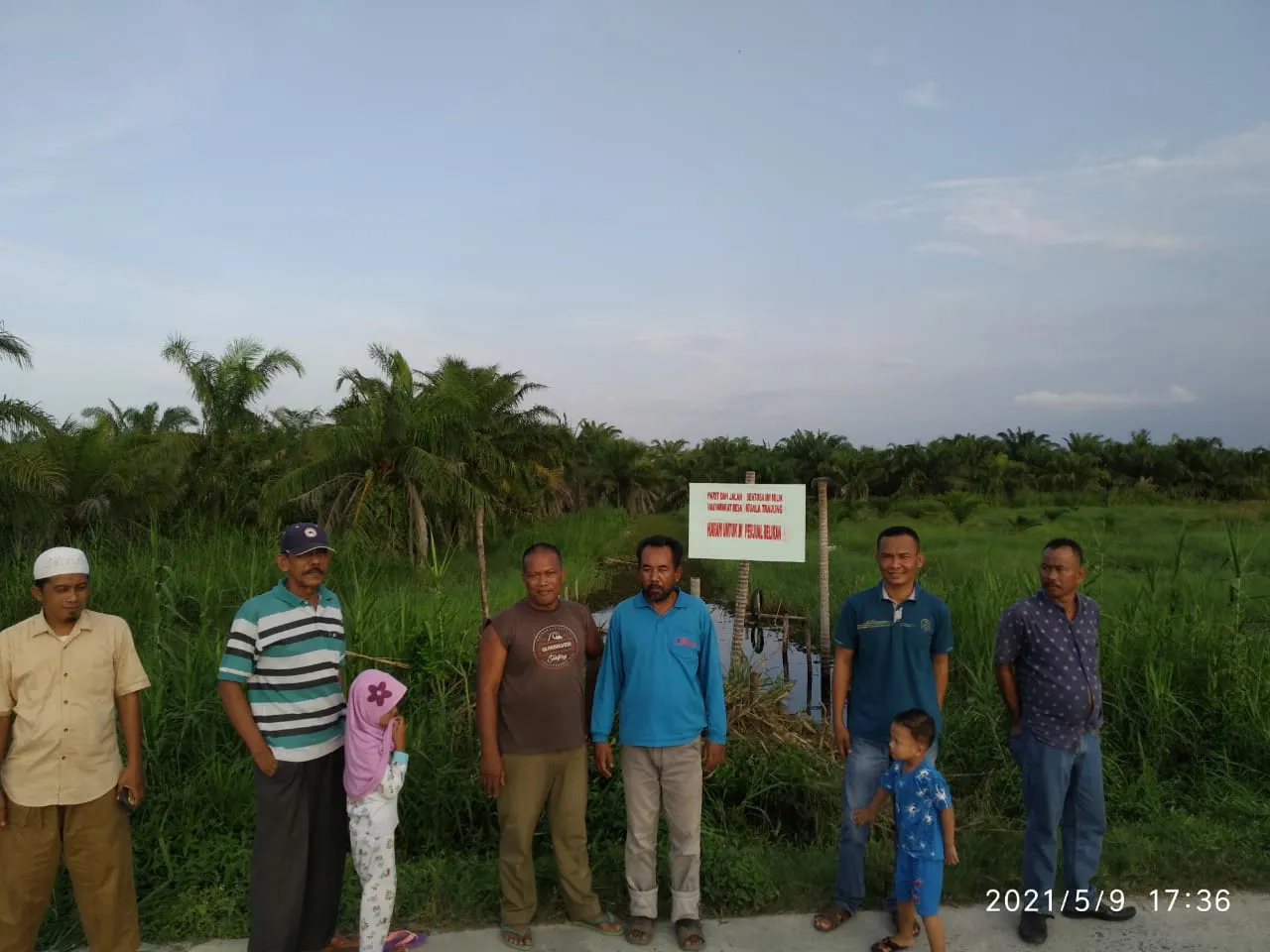 Warga Kuala Tanjung Pasang Plank Peringatan "Parit Tidak Untuk Diperjualbelikan", Diduga Status Parit Sudah di Kapling Untuk Keperluan Pribadi.