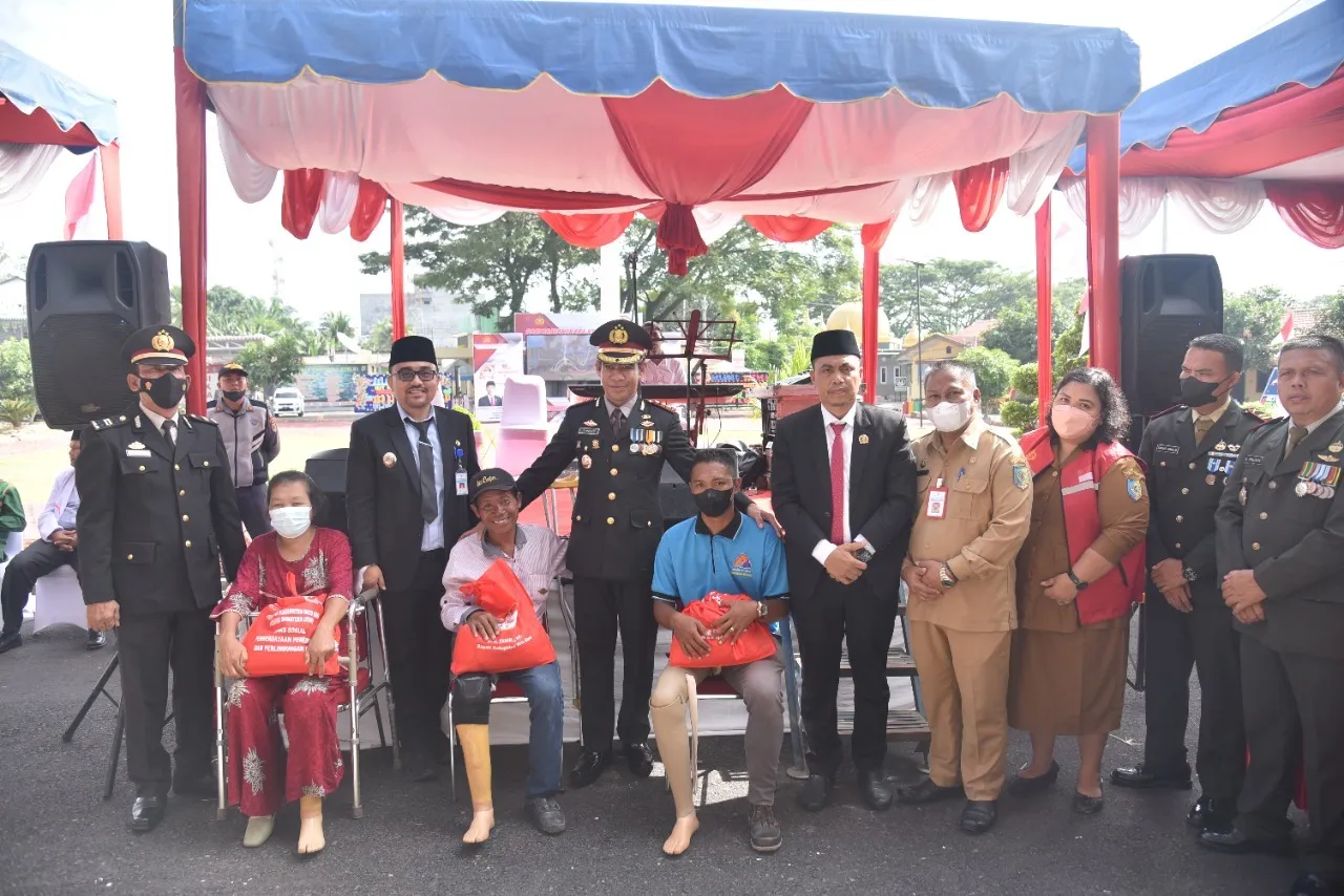 Hut Bhayangkara ke 76, Polres Bersama Pemkab Batu  Bara Berikan Bantuan