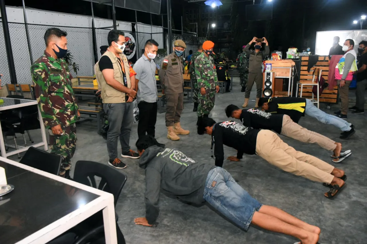 Di Medan,  Satgas Covid-19 Sanksi Push Up Pelanggar Protokol Kesehatan