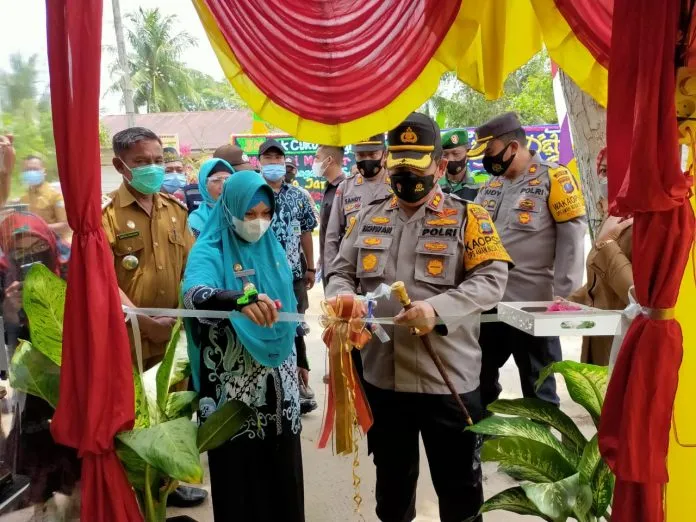 Kapolres Batu Bara AKBP Ikhwan Lubis Resmikan Posko PPKM Siparepare