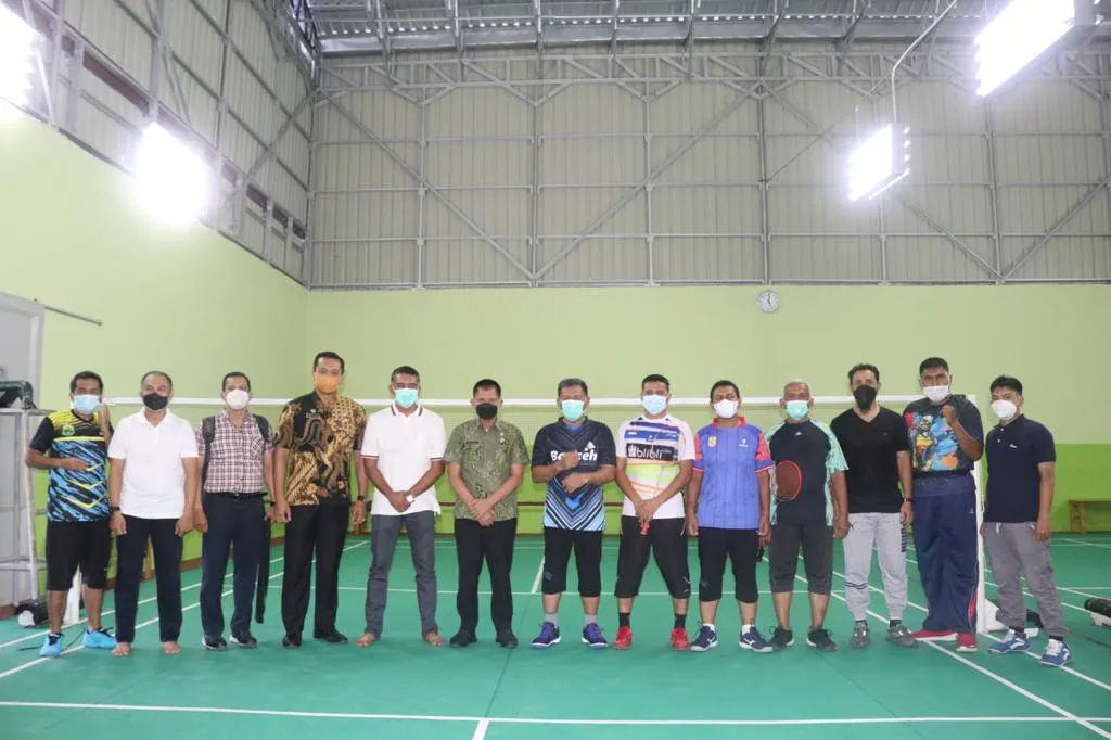 Pemko Aceh - Pemko Medan Jalin Hubungan Lewat Badminton