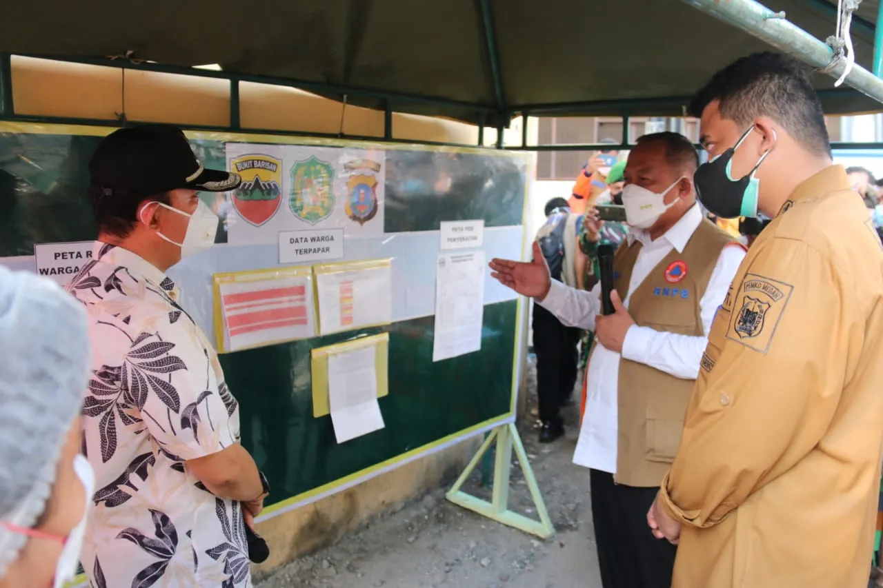 Kepala BNPB Ganip Warsito Berikan Bantuan Vitamin di Medan Area