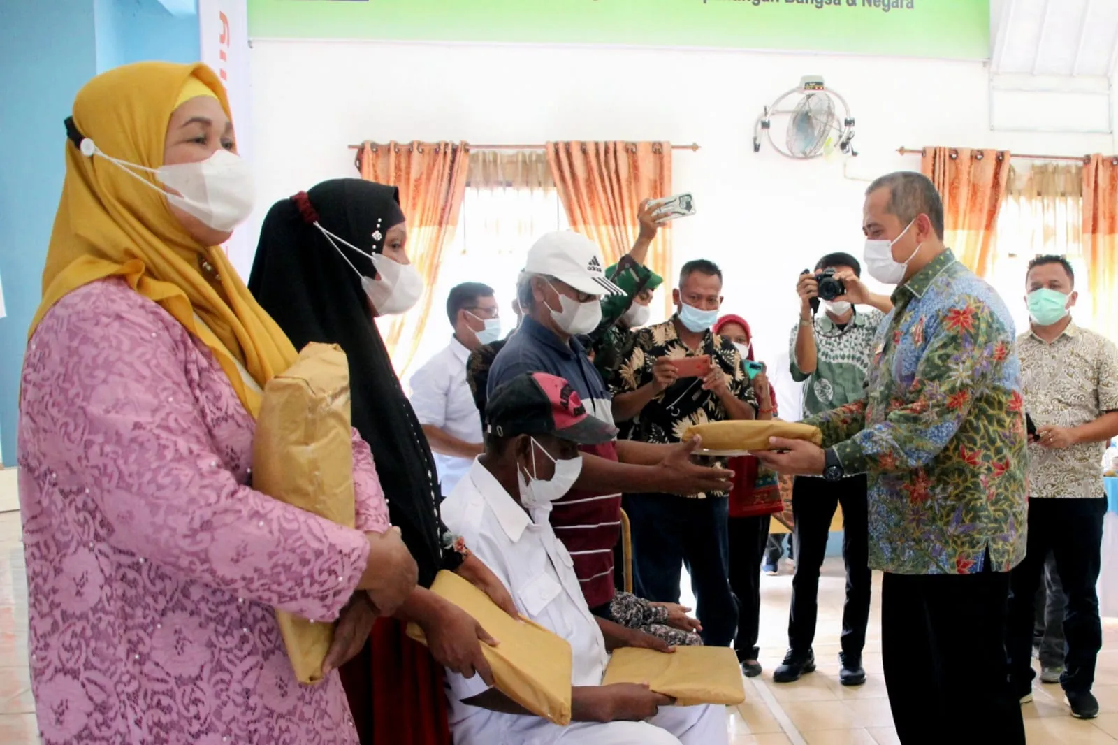 Pemprov Sumut Serahkan Tali Asih Keluarga Letda Sujono