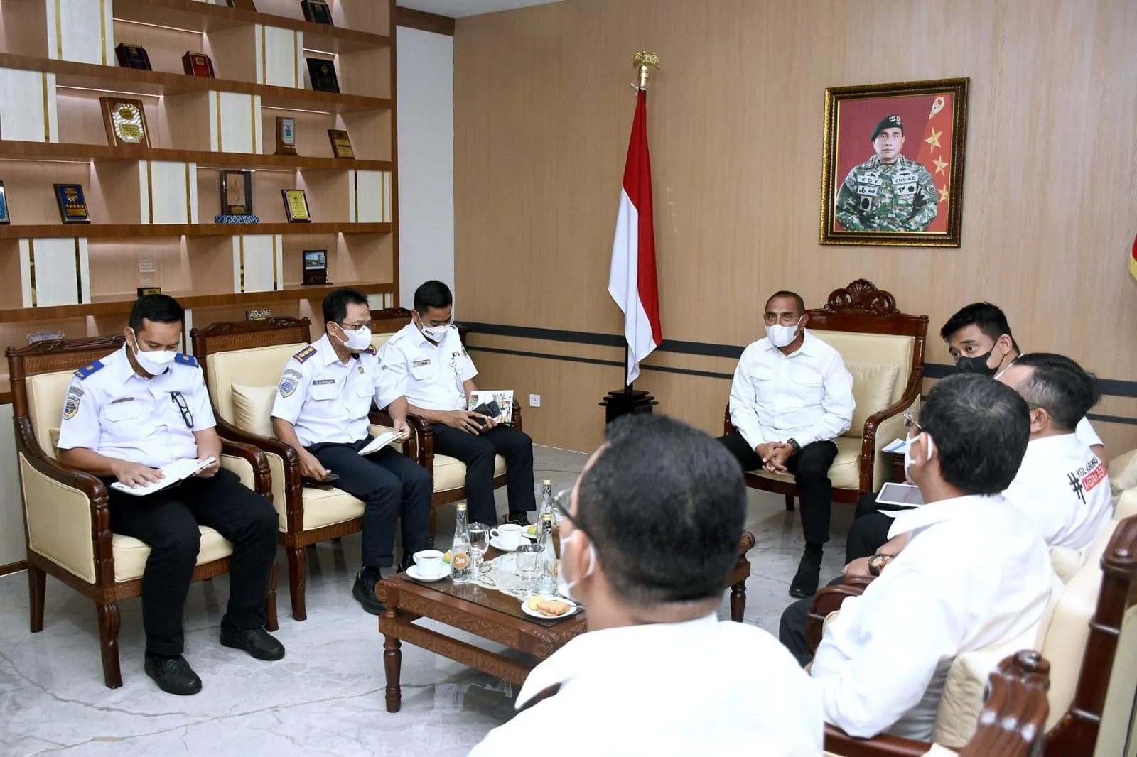 Edy Rahmayadi - Bobby Nasution Bahas Lapangan Merdeka