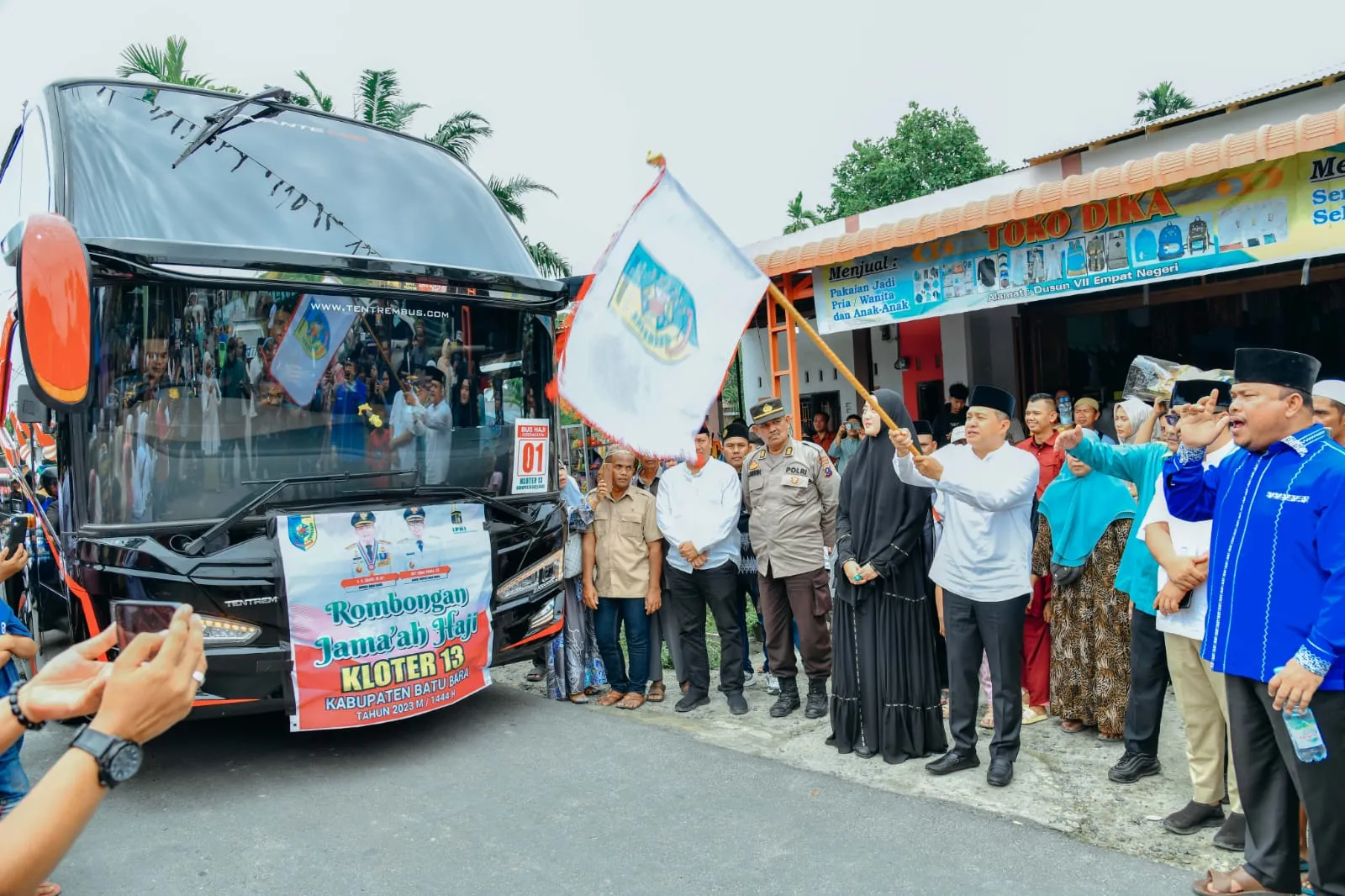 Bupati Zahir Minta Petugas Beri Pelayanan Terbaik untuk Jamaah Haji