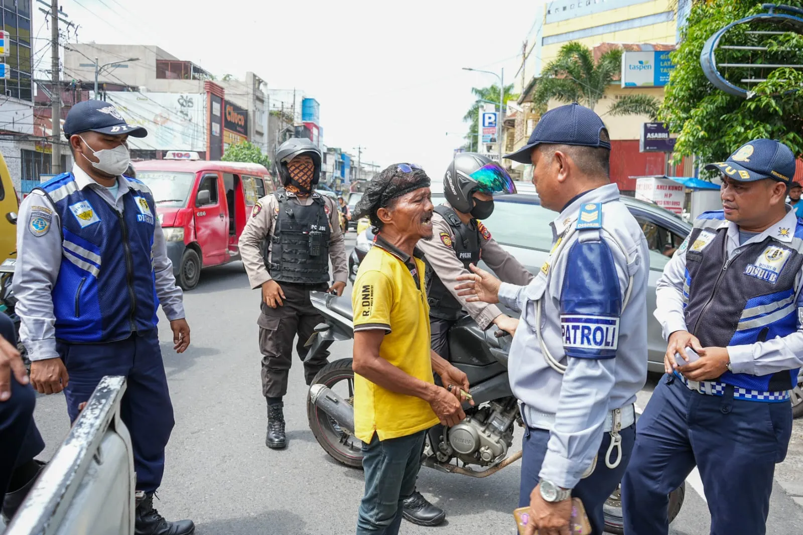 Di Medan, Pungli Parkir Dirazia.