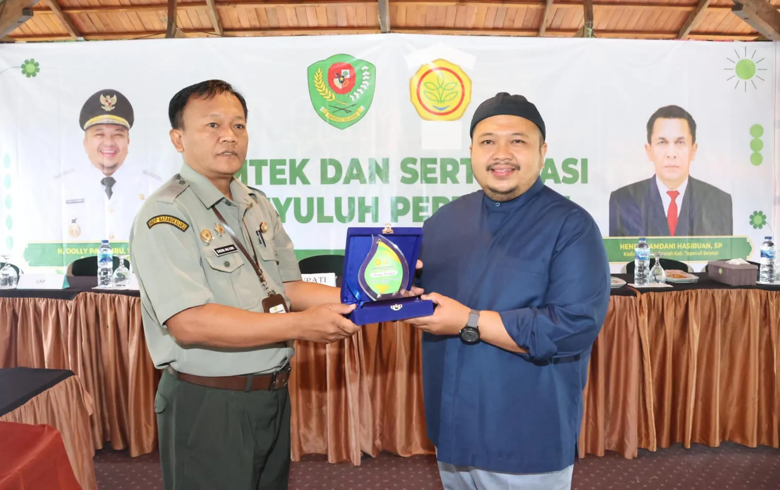 Tingkatkan Kompetensi SDM, Bupati Dolly Buka Bimtek dan Sertifikasi Penyuluh Pertanian.