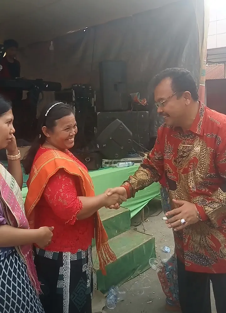 Bacabup Dairi St Dr (Can) RM Sinaga, SH MHb: "Kembalikan Kedaulatan Rakyat ke Tangan Rakyat".