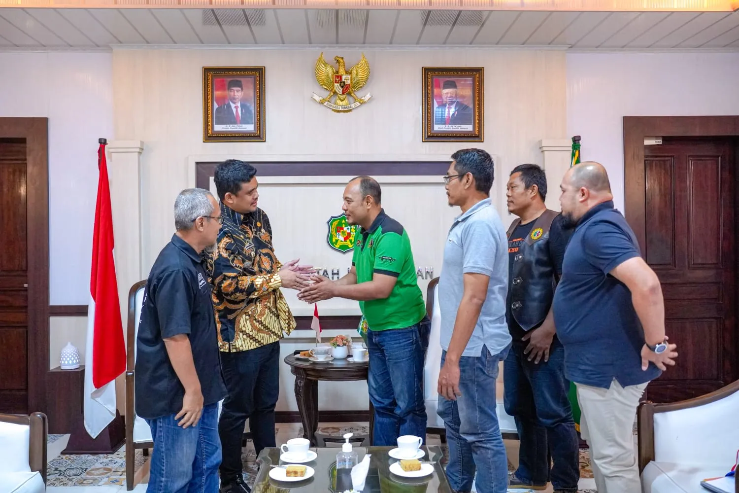 Bobby Dukung,15.000 Pecinta Vespa, Keliling Kota Medan.