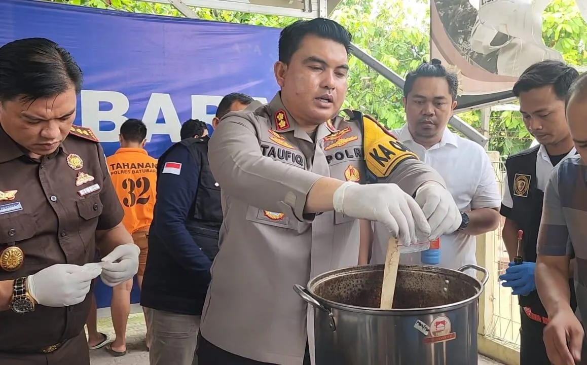 Polres Batu Bara Musnahkan Barang Bukti 7 Kilo Ganja dan 375 Gram Sabu