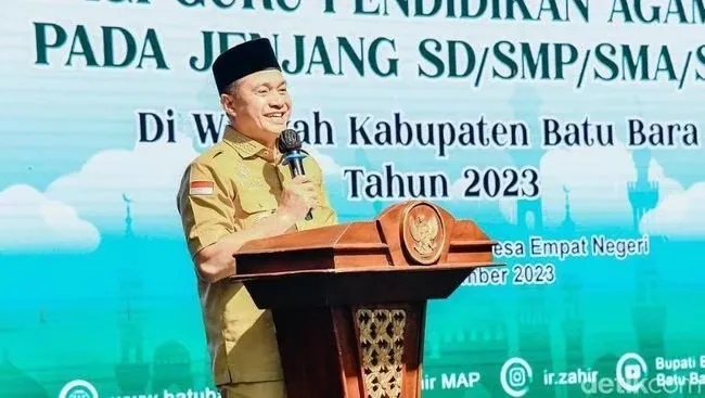 Mantan Bupati Batu Bara Zahir Jadi Tersangka.