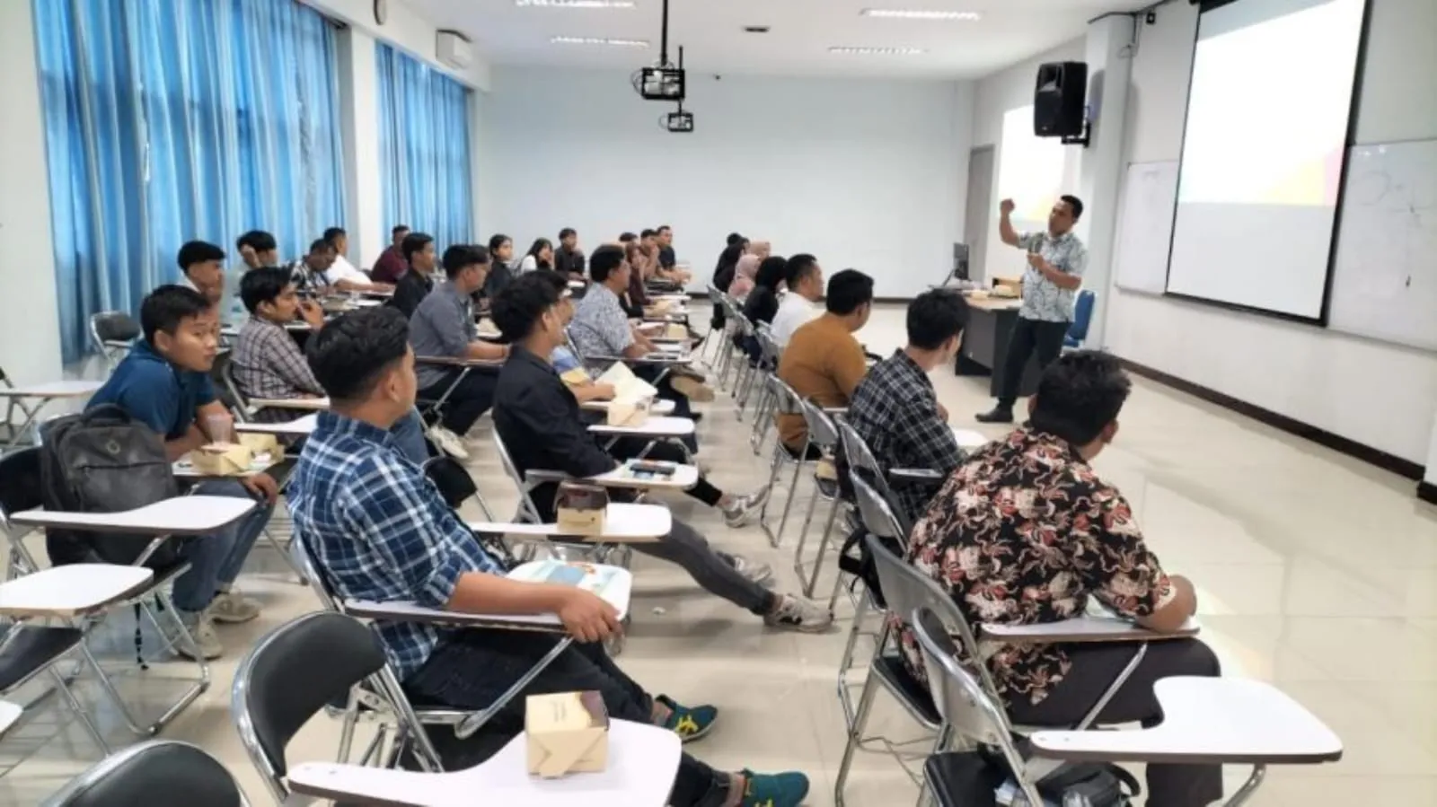 Volunteer WF Transportasi PON 2024 Dilatih.