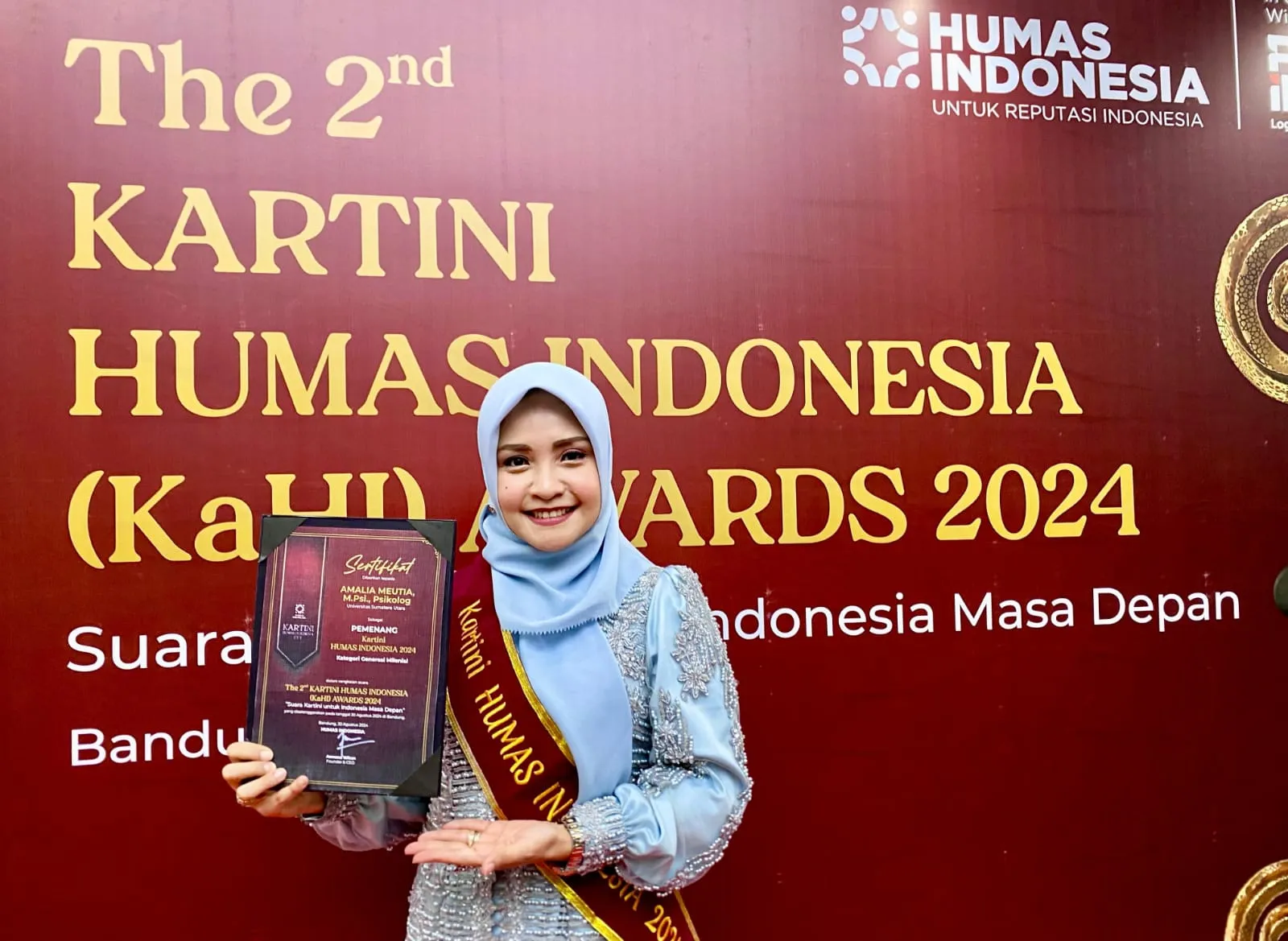 Kepala Humas USU Amelia Meutia Raih Penghargaan Kartini Humas Indonesia 2024.