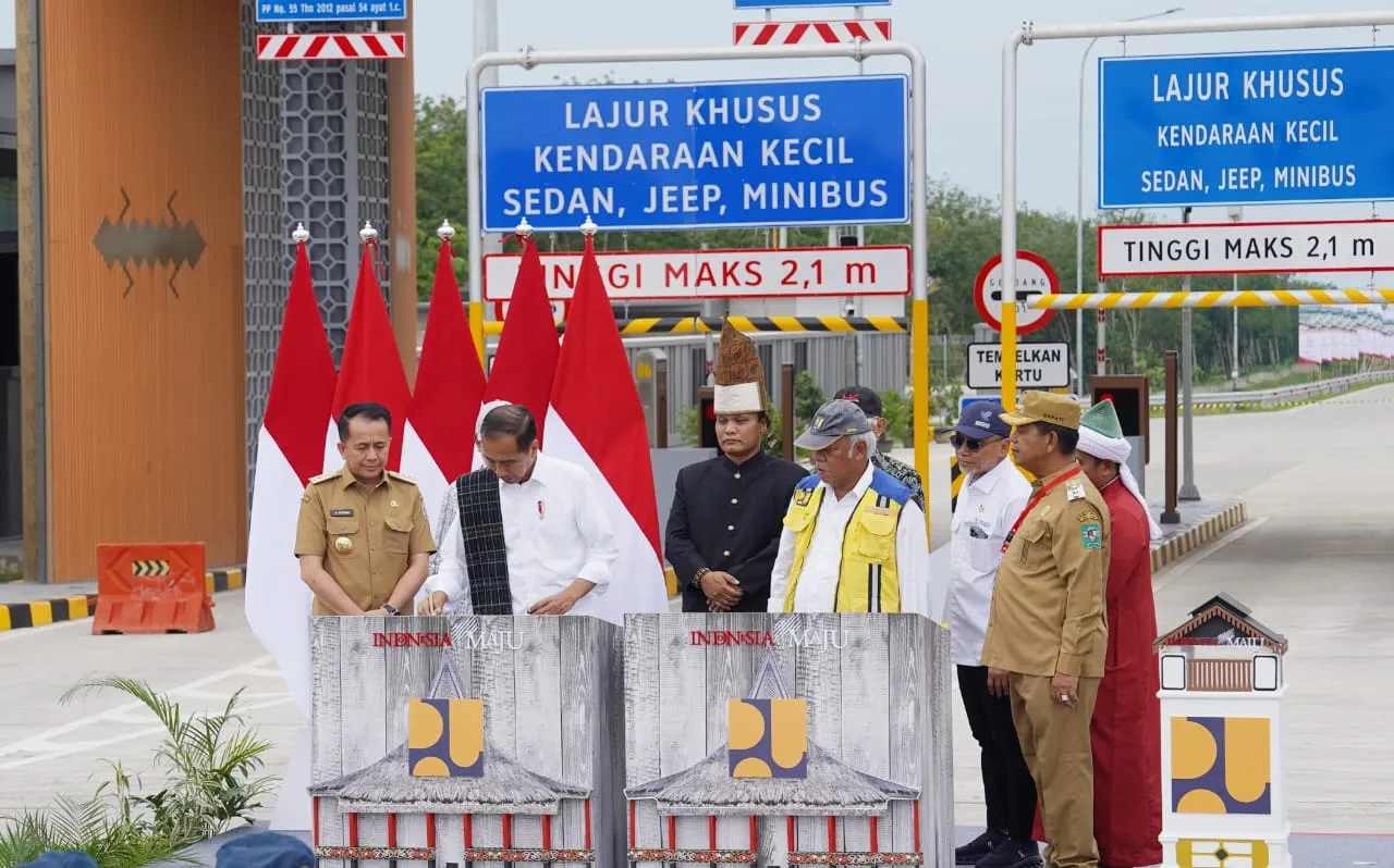 Jokowi Resmikan Ruas Tol di Sumut.
