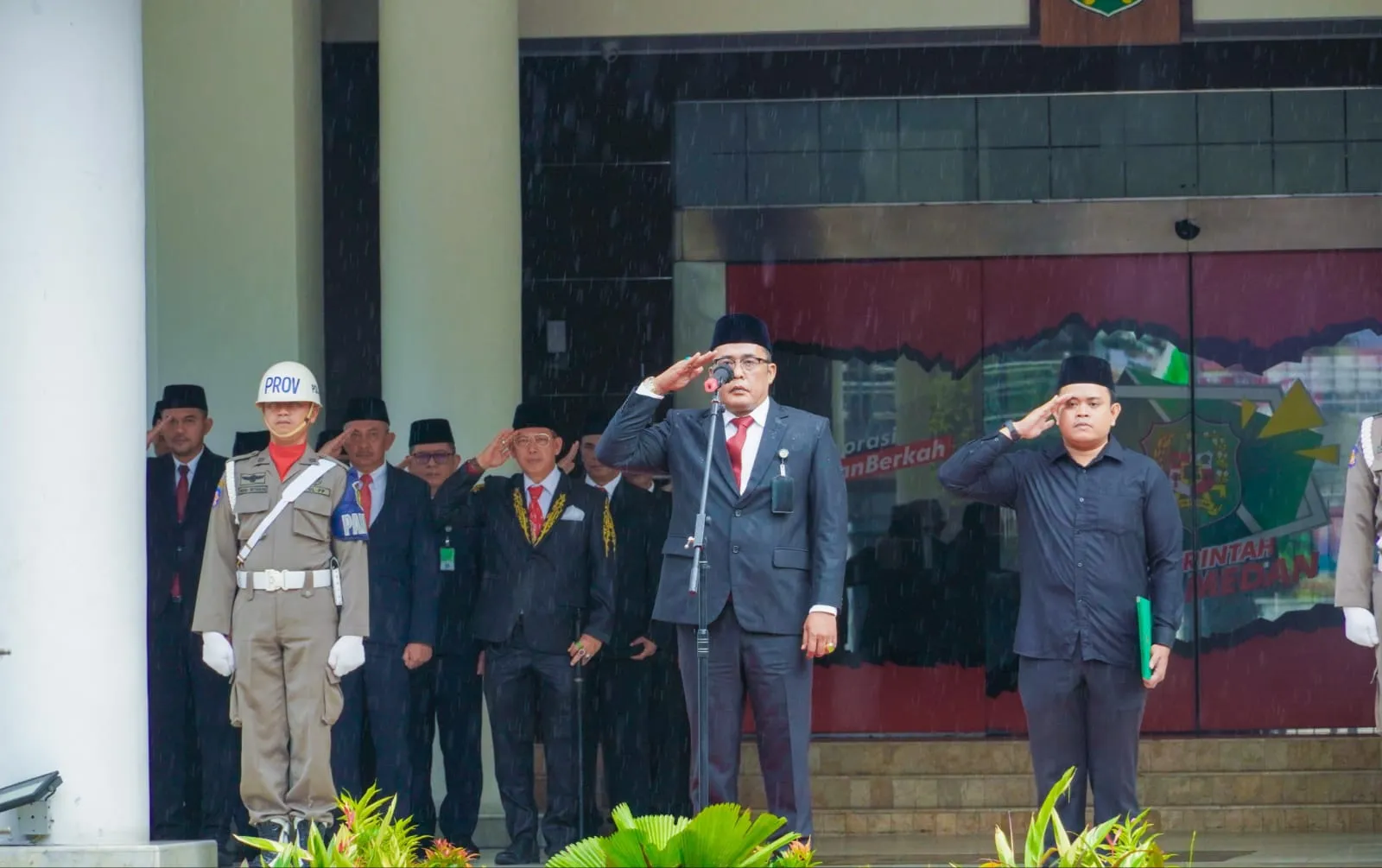 Plt Wali Kota Medan Aulia Rachman Pimpin Upacara Hari Kesaktian Pancasila.