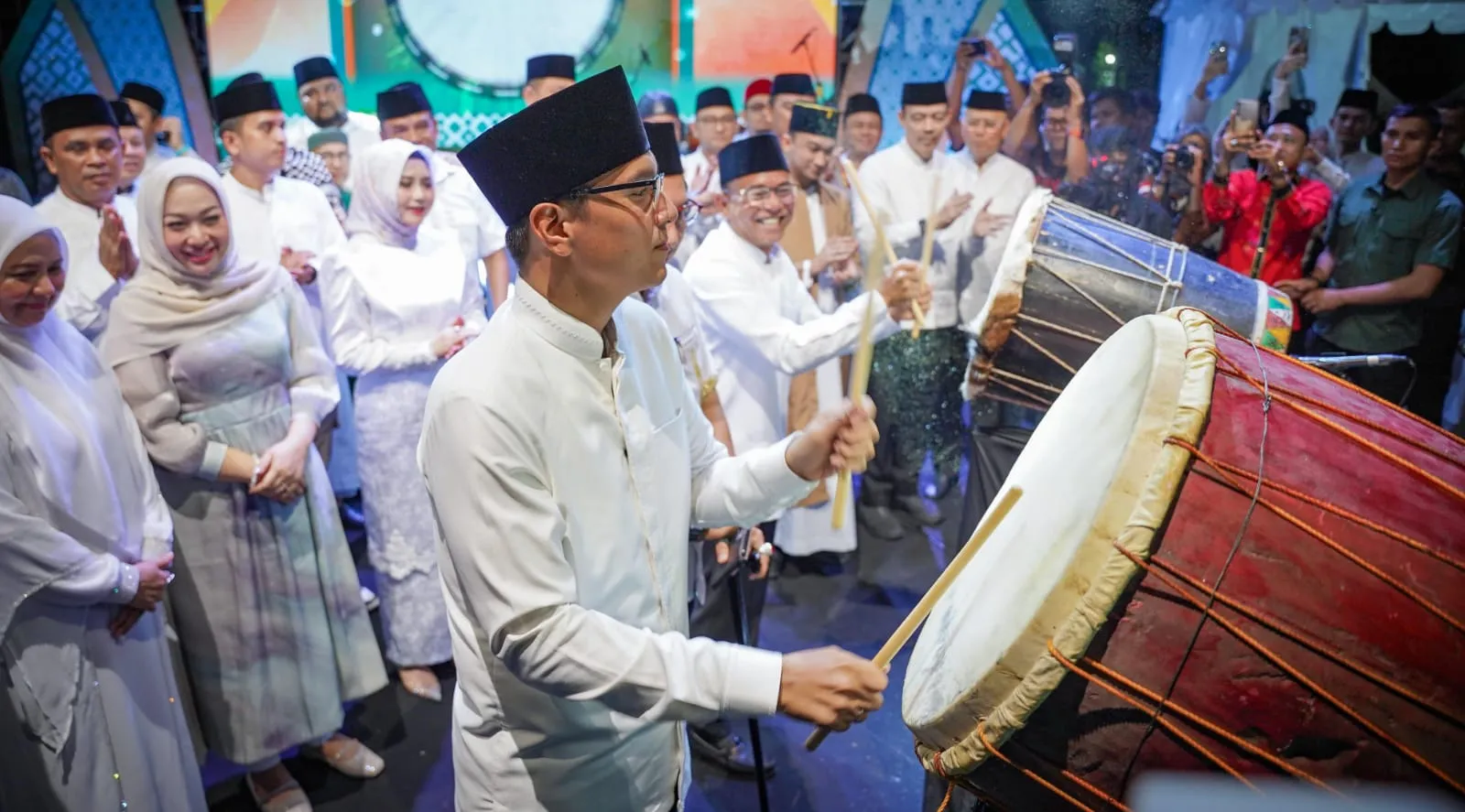 Ramadhan Fair XIX Dibuka. Rico Waas Minta Aktivitas Jual-Beli Saat Jam Tarawih Dihentikan.