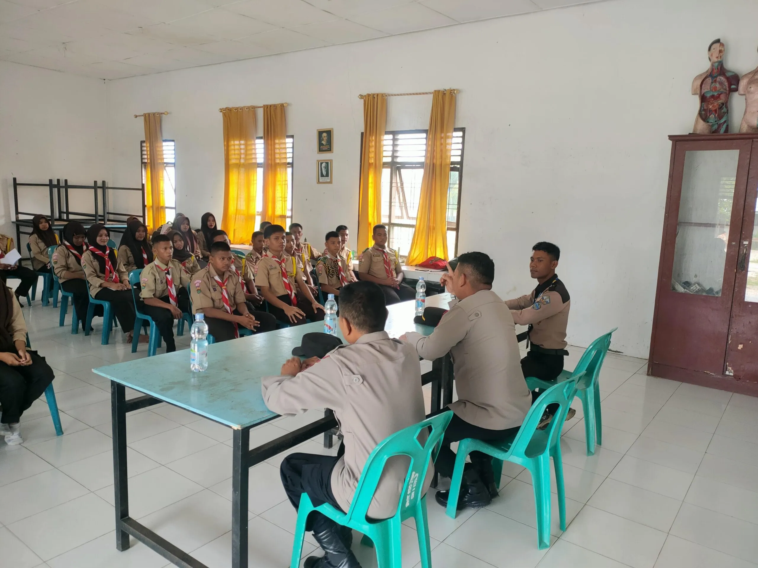 Polsek Medang Deras Tekankan Bahaya Narkoba pada Pelajar