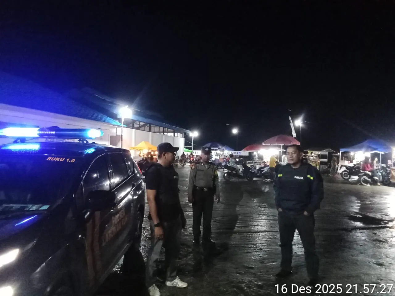 Patroli Malam, Polsek Labuhan Ruku Pastikan Kamtibmas Tetap Kondusif