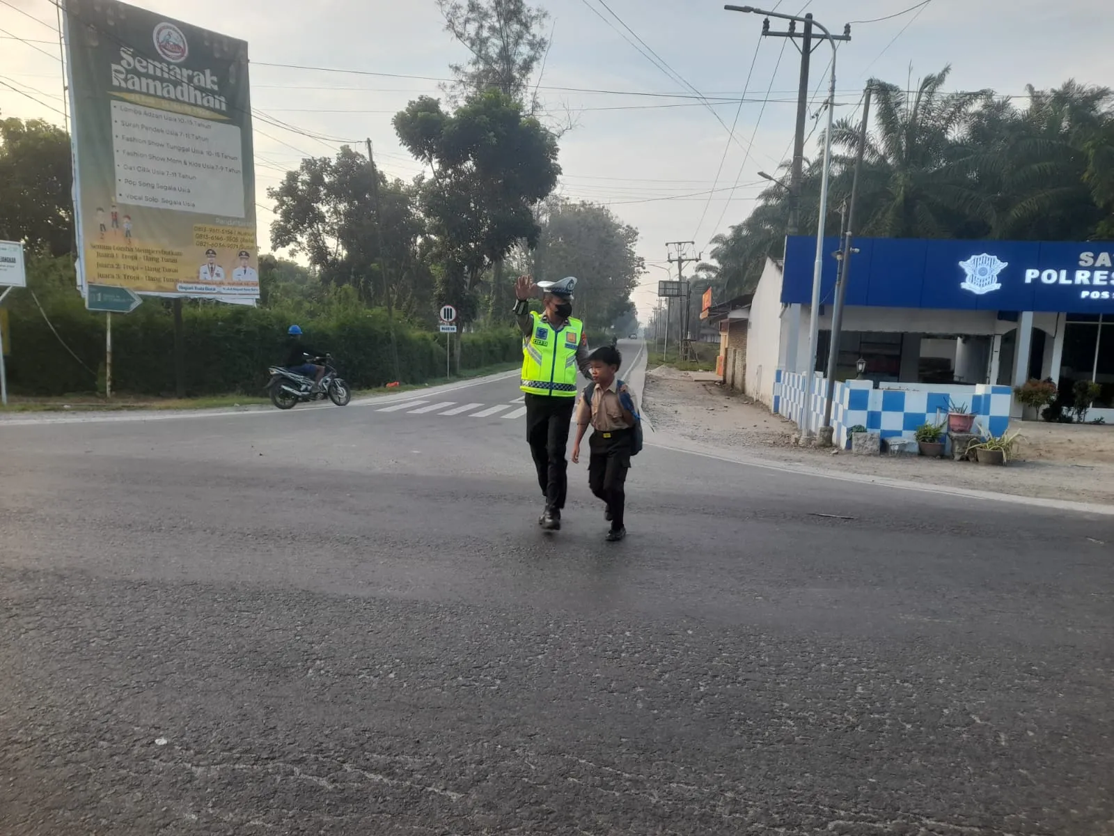 Strong Point Pagi Satlantas Polres Batu Bara, Arus Lalu Lintas Lancar di Sei Bejangkar