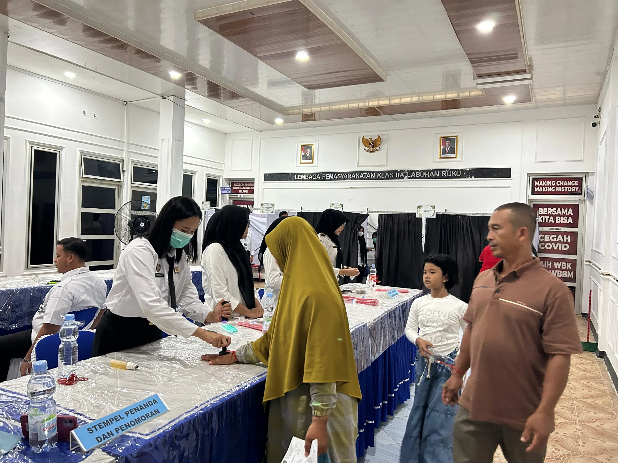 Hari Ketiga Lebaran, Lapas Labuhan Ruku Berikan Pelayanan Kunjungan Maksimal bagi Warga Binaan