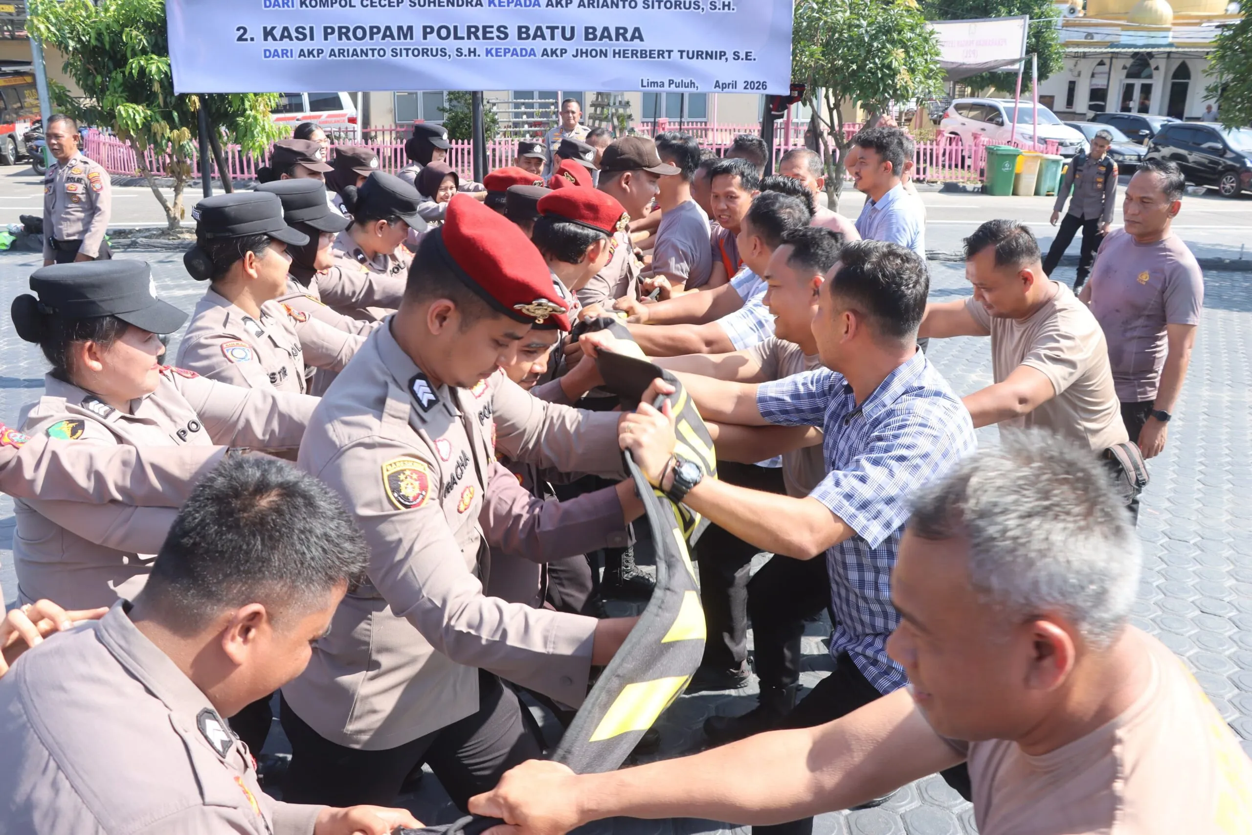 Polres Batu Bara Gelar Simulasi Sispam Mako, Asah Respons Personel Hadapi Situasi Darurat