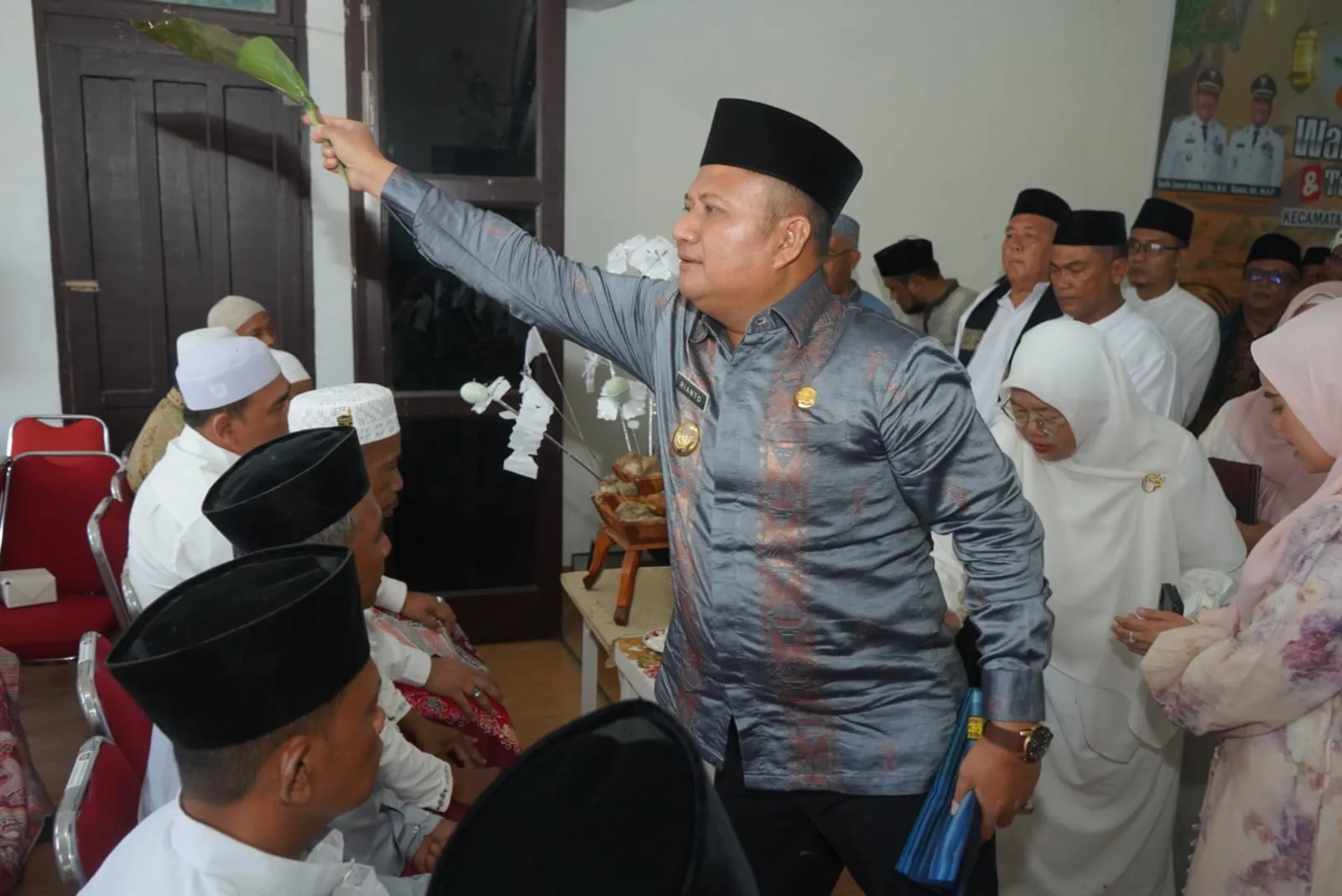 Wabup Asahan Rianto  Hadiri Acara  Walimatul Safar dan Tepung Tawar Haji