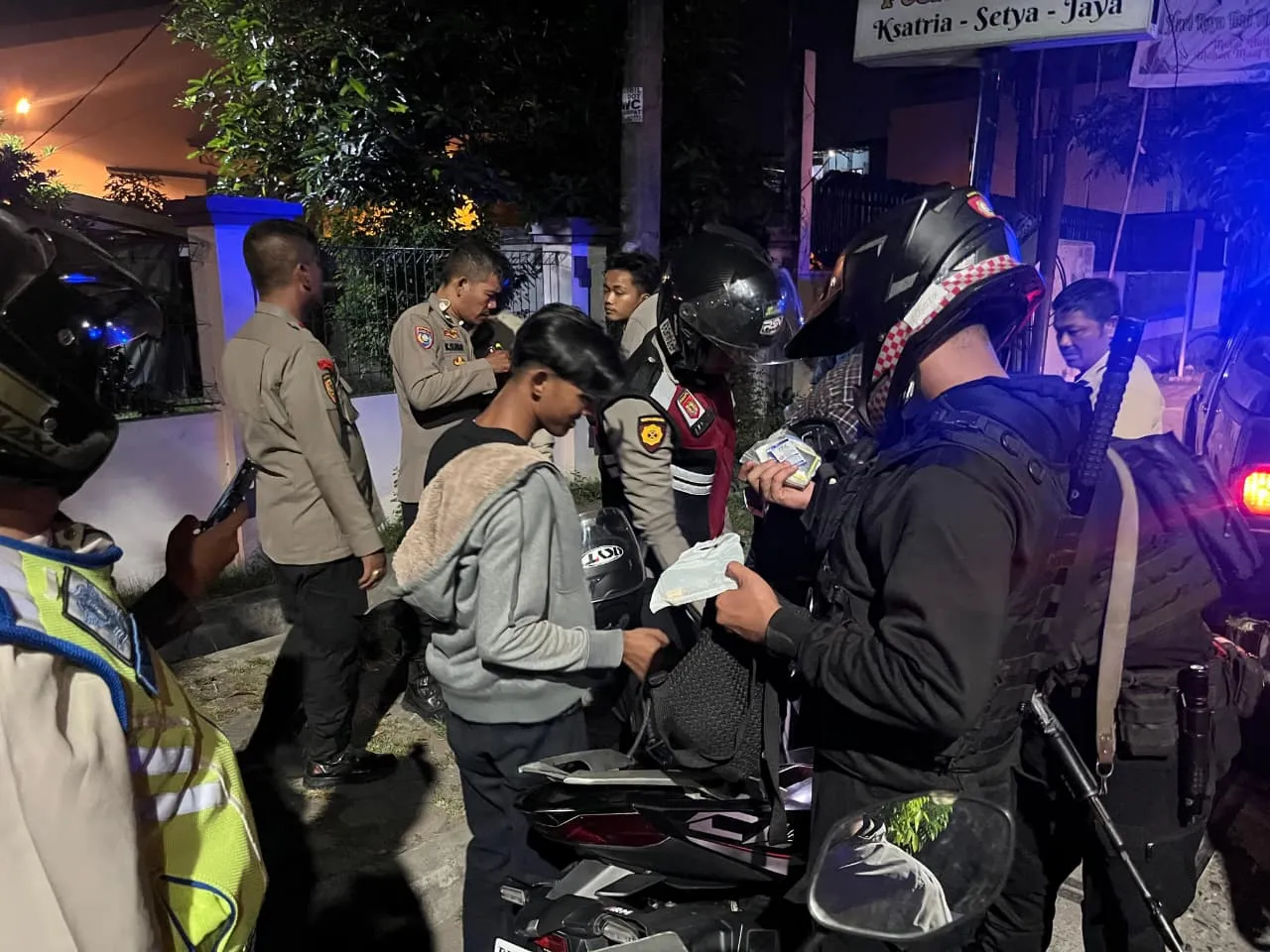 Brimob Polda Sumut  Patroli  Sasar Titik Rawan Belawan