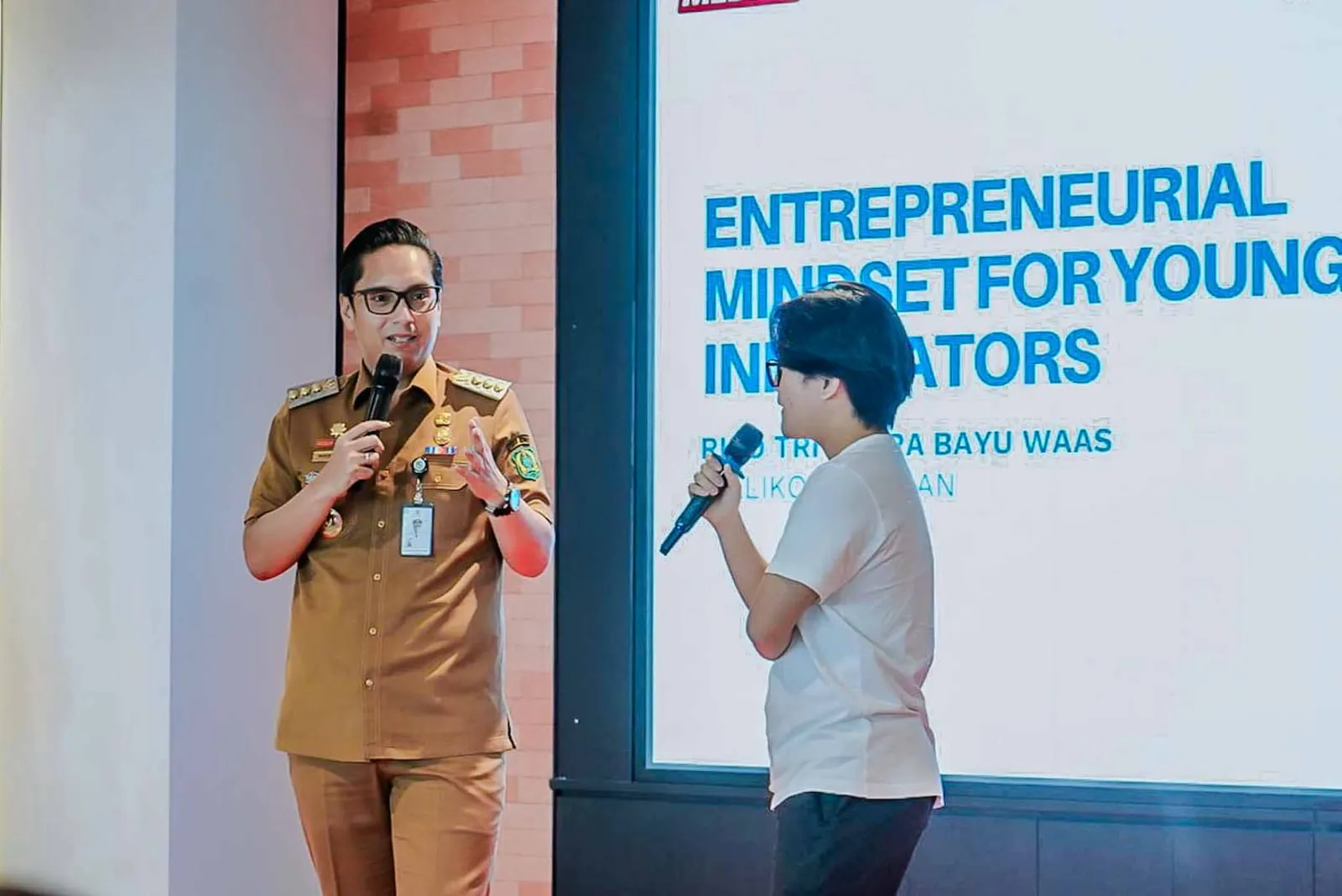 Wali Kota Rico Waas Buka Dialog dengan  Mahasiswa