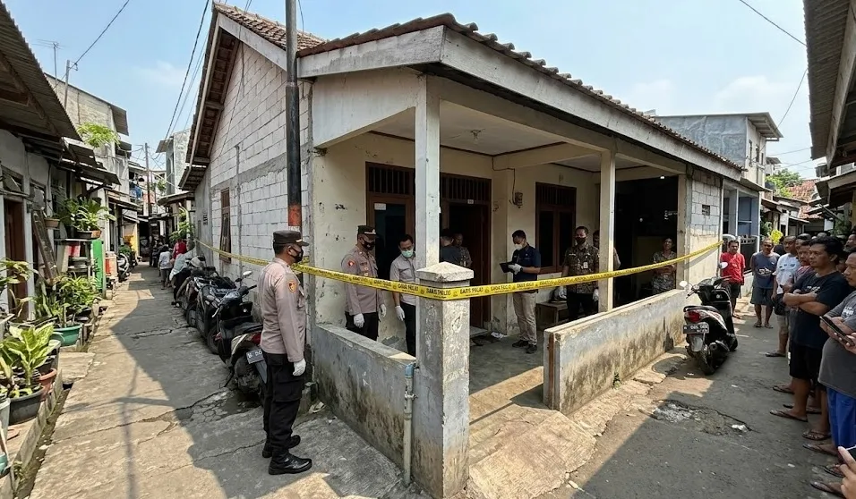 Jasad Pria Membusuk di Kontrakan Pinang Ranti Jaktim