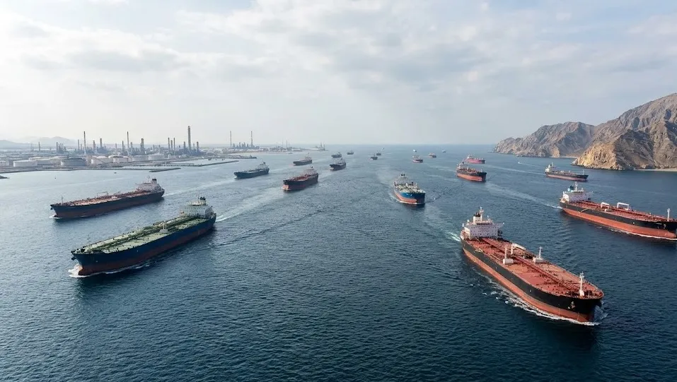 Selat Hormuz Dibuka Kembali, Pasokan Minyak Melimpah Picu Kekhawatiran Industri Kilang Asia