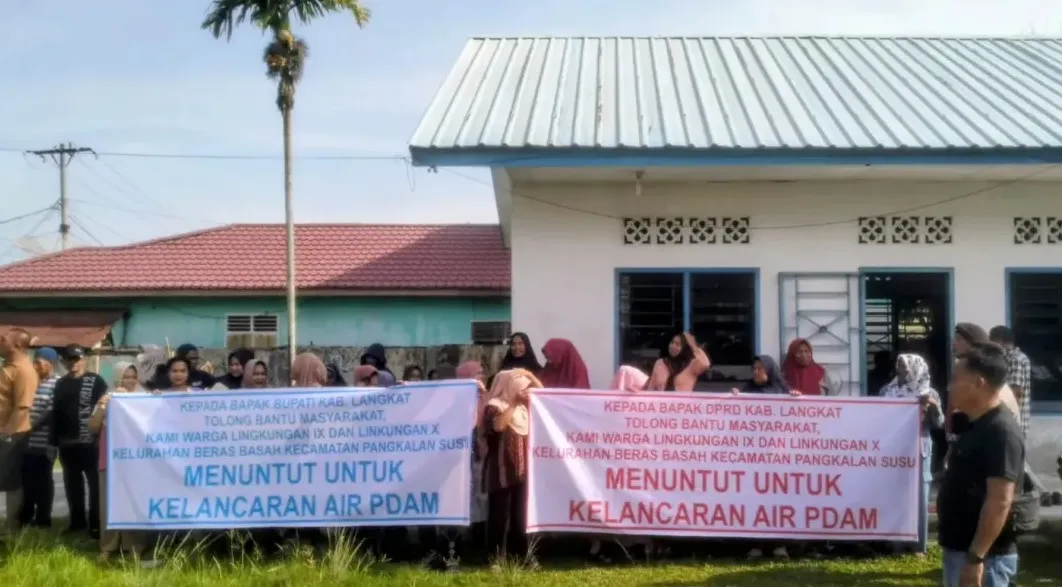 Warga Pangkalansusu Demo PDAM Tirta Wampu, Keluhkan Air Bersih Sering Macet