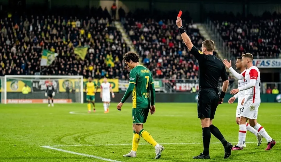 Insiden Kartu Merah Romeny Warnai Kekalahan Fortuna dari AZ Alkmaar