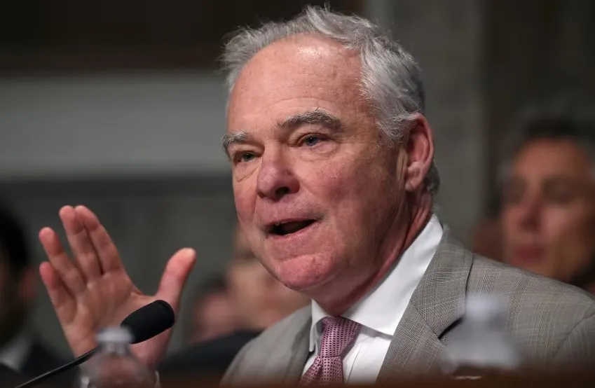 Senator AS Tim Kaine: Sejumlah Korban Serangan Kapal "Diduga Kuat Bukan Pengedar Narkoba"