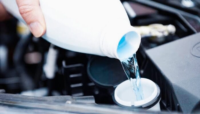 Mengapa Radiator Coolant Asli Lebih Baik daripada Air Tetesan AC sebagai Pengganti Air Radiator?