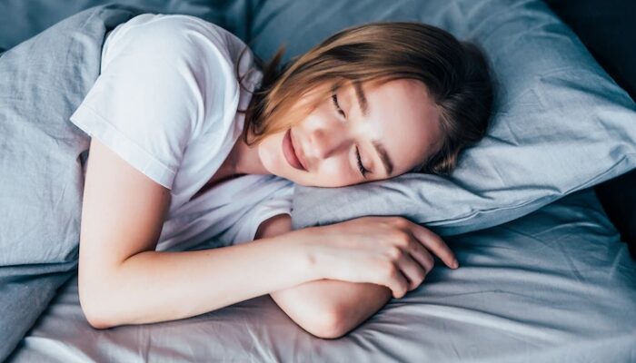 Rahasia Tampil Cantik dan Segar Saat Bangun Tidur: Tips Perawatan Wajah dan Rambut yang Efektif
