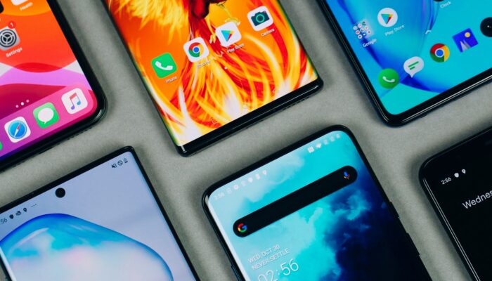 Panduan Lengkap Memilih Smartphone Terbaik 2025: iPhone 16, Galaxy S25, Pixel 9, dan Lainnya