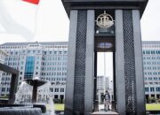 Bank Indonesia Pangkas BI Rate Jadi 5,5%: Dampak pada Ekonomi, Pasar Saham, dan Prospek Suku Bunga