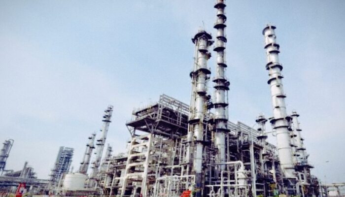 Indonesia Genjot Impor Minyak Rusia Lewat Tender Terbuka: Pertamina Pastikan Patuh Sanksi Internasional