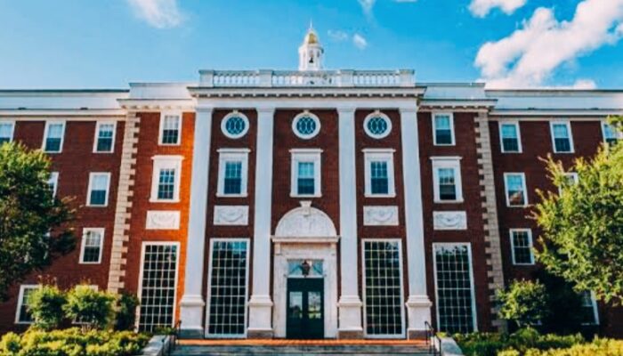 Dampak Kebijakan Pemerintahan Trump terhadap Mahasiswa Asing di Harvard